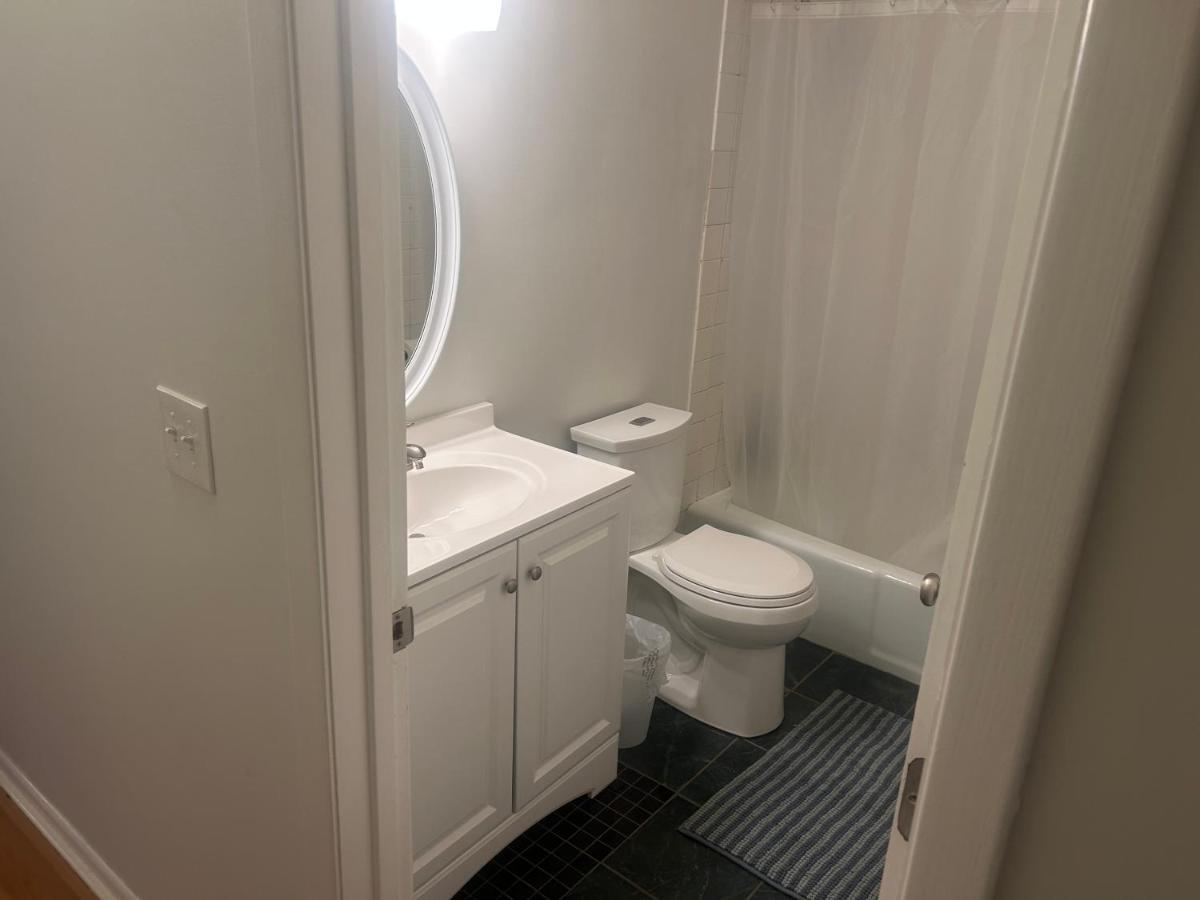 Two Bedroom Gem By Lake Nokomis Minneapolis Eksteriør billede